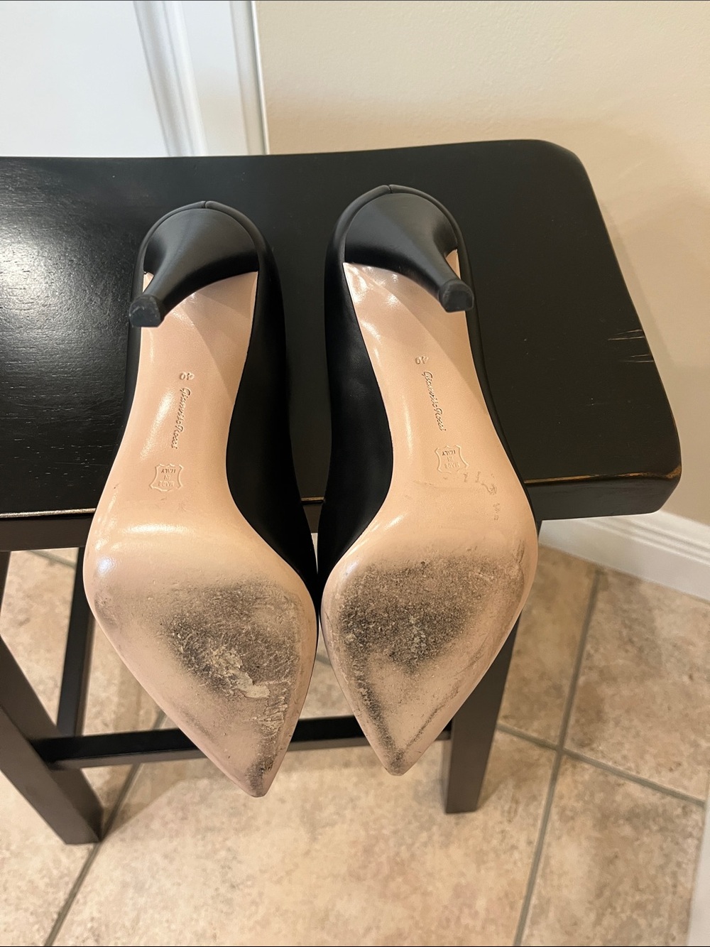 Gianvito Rossi Scarlett Black Leather Stiletto Pumps - Size 40 EU - Picture 11 of 16
